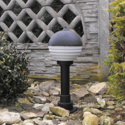 Lampa ogrodowa Mleczne Prążki wysokość 57cm