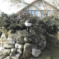 Lampa ogrodowa Mleczne Prążki wysokość 44cm